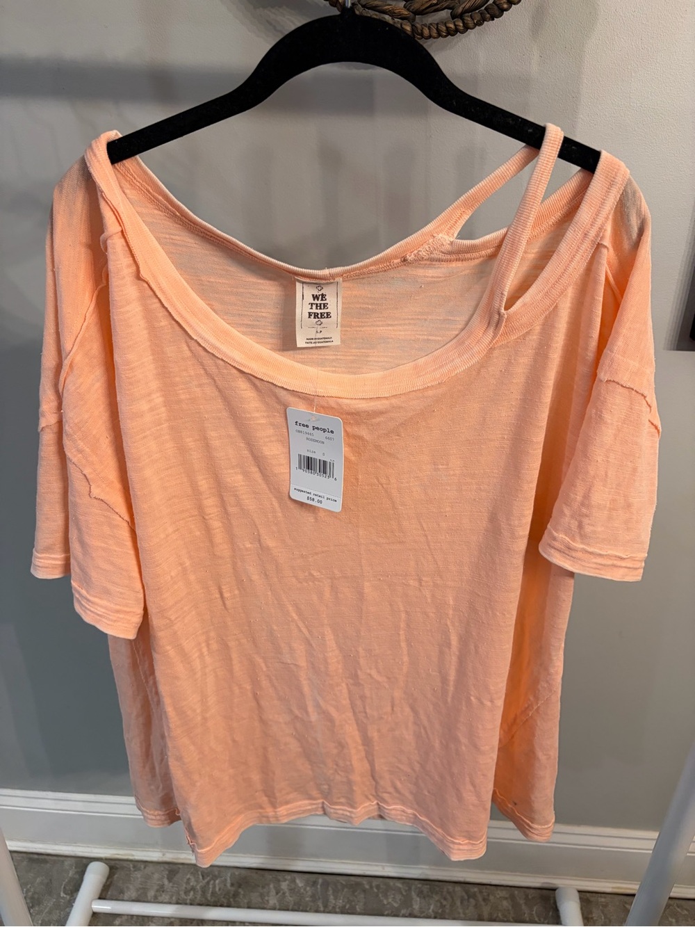 NWT ✨ Free People Soft Peach Scoop-Neck Short Sleeve Tee size small